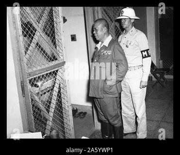 Kriegsverbrechen Versuche Manila auf den Philippinen, nach Zweiter Weltkrieg, 1946. Japanischer General Tomoyuki Yamashita, bewacht von der Militärpolizei. Stockfoto