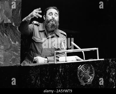 Foto von Fidel Castro (1926-), kubanischer Politiker und revolutionär, der als Ministerpräsident der Republik Kuba von 1959 bis 1976 und dann von 1976 bis 2008 Präsident diente. Datierte 1960 Stockfoto