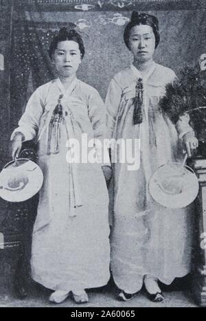Fotografische Porträt der koreanische Damen angeschlossen an das Gericht. Datiert 1890 Stockfoto