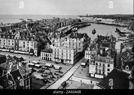 Fotodruck von Dieppe, eine Küstengemeinde im Arrondissement von Dieppe in Seine-Maritime, Normandie, Frankreich. Vom 19. Jahrhundert Stockfoto