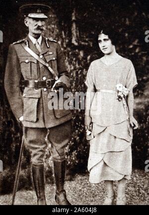 Foto von Claude Bowes-Lyon, 14. Earl of Strathmore und Kinghorne (1855-1944) mit seiner Tochter, Elizabeth Angela Marguerite Bowes-Lyon, Queen Mum (1900-2002). Vom 20. Jahrhundert. Stockfoto