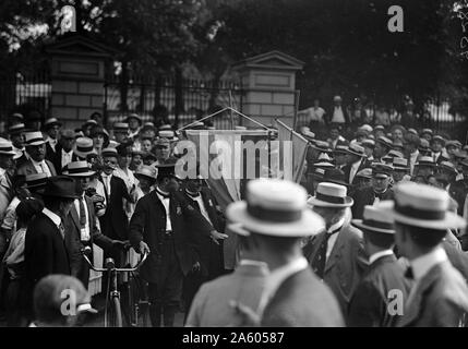 Das Frauenwahlrecht Unruhen. Frauen kämpfen um ihr Wahlrecht um 1910. Stockfoto