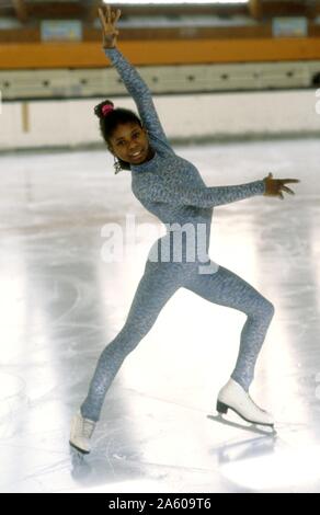 Eiskunstläuferin Surya Bonaly in der Ausbildung. Februar 1989 Stockfoto