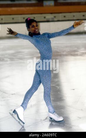 Eiskunstläuferin Surya Bonaly in der Ausbildung. Februar 1989 Stockfoto