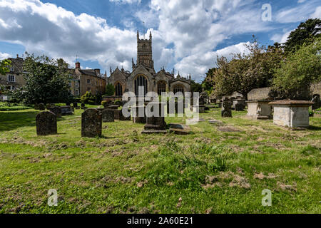 Blick auf die Pfarrkirche in Cirencester in den Cotswolds in England. Abgeordnete Kapital im römischen Britannien genannt Corinium Stockfoto