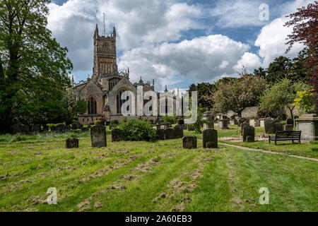 Blick auf die Pfarrkirche in Cirencester in den Cotswolds in England. Abgeordnete Kapital im römischen Britannien genannt Corinium Stockfoto