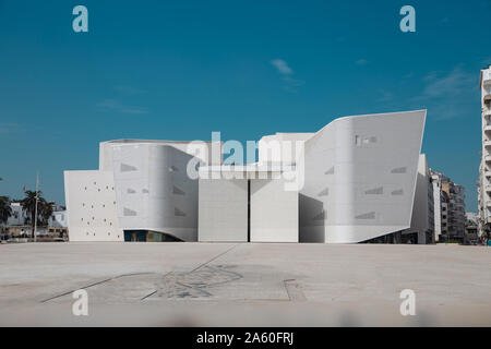 Casablanca, Marokko - 10. Oktober 2019: Ansicht des Grand Théâtre de Casablanca in der Mitte des Tages Stockfoto