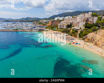 Spanien, Balearen, Mallorca, Luftaufnahme von Portals Nous, Strand Platja de S'Oratori Stockfoto