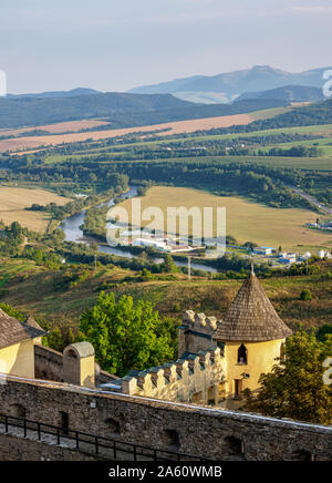 Schloss in Stara Lubovna, Erhöhte Ansicht, Presov Region, Slowakei, Europa Stockfoto