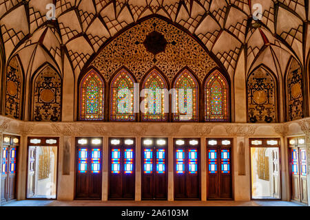 Tabatabai Haus, Buntglasfenster, Kashan, Isfahan Provinz, Islamische Republik Iran, Naher Osten Stockfoto