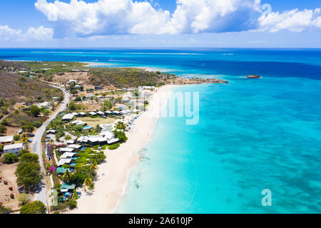 Luftaufnahme von drohne von tropischen weißen Sandstrand von Turners Beach, Antigua, Antigua und Barbuda, Leeward Inseln, West Indies, Karibik, Zentral- und Lateinamerika Stockfoto