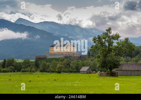 Blick auf Schloss Trautenfels, Schloss Trautenfels Museum, Unterburg, Steiermark, Österreich, Europa Stockfoto