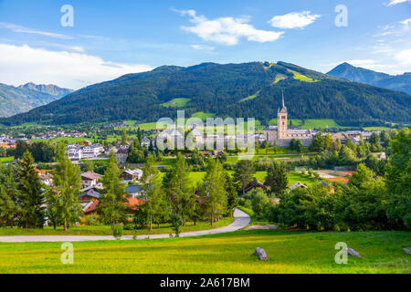 Blick auf die umliegende Landschaft, Berge von Radstadt, Radstadt, Steiermark, Österreich, Europa Stockfoto