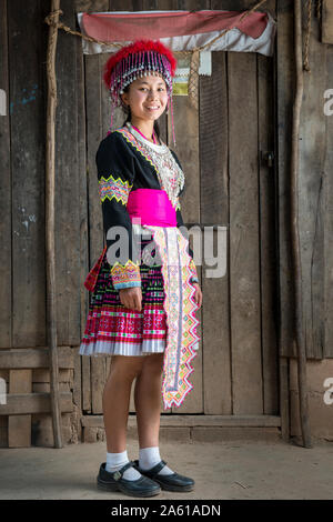 Traditionelle Hmong-Kleidung im Dorf Khun Sathan, Nan, Thailand. Stockfoto