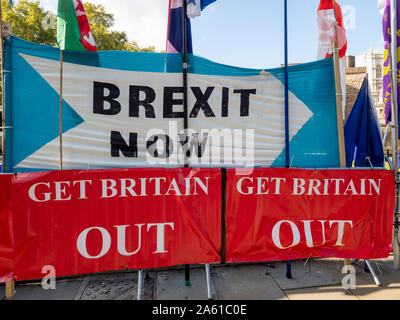 Brexit protest Zeichen außerhalb der Häuser, Westminster, London, Großbritannien. Stockfoto