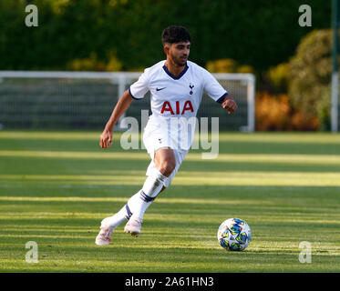 ENFIELD, England. 22. Oktober: Dilan Markanday von Tottenham Hotspur während UAFA Youth League zwischen den Tottenham Hotspur und Crvena Zvezda (Roter Stern. Stockfoto