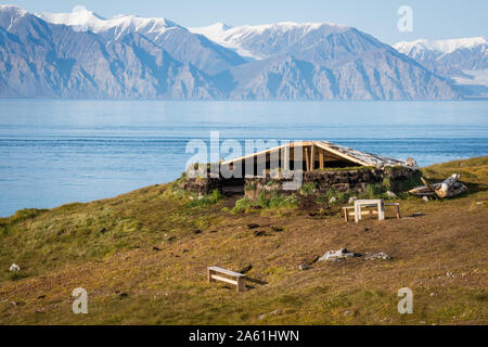 Archäologische Stätte am Teich Einlass in Nunavut, Kanada Stockfoto