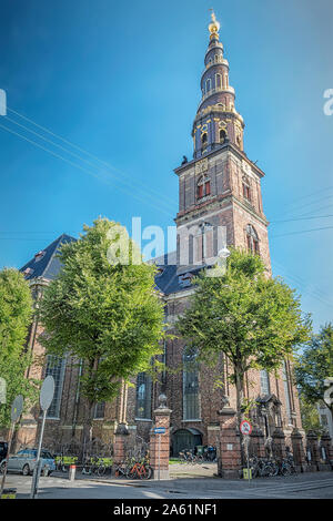 Kopenhagen, Dänemark - 21 September, 2019: Die Kirche unseres Erlösers ist ein barock aus dem 17. Jahrhundert Platz der Anbetung mit einem Carillon & Schritte um den heraus Stockfoto