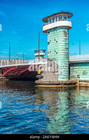 Kopenhagen, Dänemark - 21 September 2019: Knippelsbro ist eine Klappbrücke über den Inneren Hafen von Kopenhagen, Denmarkr Stockfoto