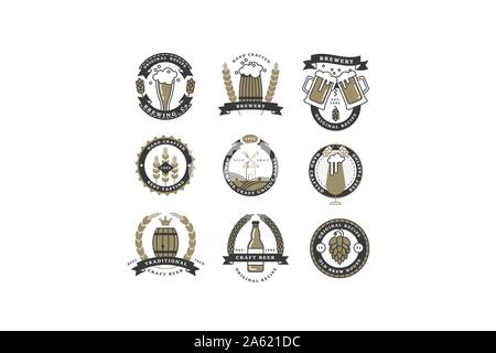 Satz linearer gelb Brauerei Logos. Etiketten mit Flaschen und Hopfen. Vintage Handwerk Bier Retro Design Elemente, Emblemen, Symbolen und Icons oder pub Etiketten, Stock Vektor