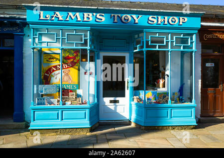 Replik des Viktorianischen Toy Shop's Lamm in Preston Park Museum Stockton on Tees Stockfoto