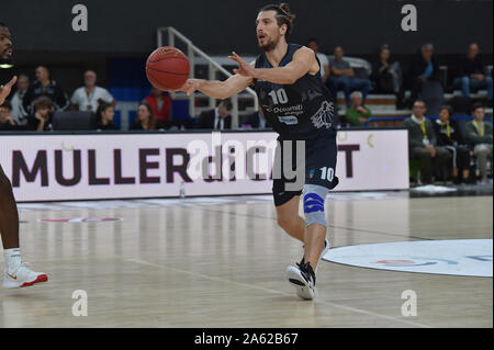 Trento, Italien. 23 Okt, 2019. forray Toto (Dolomiti energia Trient) während Dolomiti Energia Trient vs Asseco Arka Gdynia, Basketball EuroCup Meisterschaft in Trento, Italien, 23. Oktober 2019 - LPS/Giancarlo Dalla Riva Credit: Giancarlo Dalla Riva/LPS/ZUMA Draht/Alamy leben Nachrichten Stockfoto