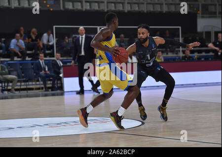 Oktober 23, 2019, Trento, Italien: blackmon lames (Dolomiti energia Trient) während Dolomiti Energia Trient vs Asseco Arka Gdynia, Basketball EuroCup Meisterschaft in Trento, Italien, 23. Oktober 2019 - LPS/Giancarlo Dalla Riva (Credit Bild: © Giancarlo Dalla Riva/LPS über ZUMA Draht) Stockfoto