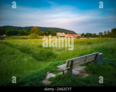 Schloss Pillnitz in das Licht der untergehenden Sonne in Dresden, Sachsen, Deutschland. Stockfoto