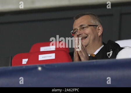 Prag, Tschechische Republik. 23 Okt, 2019. Vorsitzender des SK Slavia Praha Jaroslav Tvrdik vor der Fußball Champions League Gruppe F 3. Runde Slavia Praha vs FC Barcelona Stadion Sinobo in Prag, Tschechische Republik, 22. Oktober 2019. Credit: Ondrej Deml/CTK Photo/Alamy leben Nachrichten Stockfoto