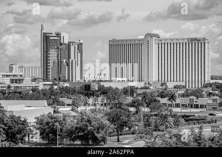 Orlando, Florida. Juli 01, 2019. Panoramablick über Hyatt Regency und Rosen Centre von Aquatica Turm in International Drive 2 Stockfoto