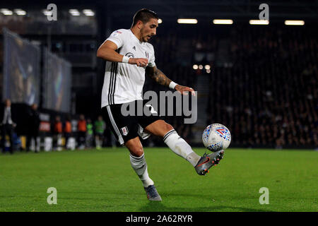 London, Großbritannien. 23 Okt, 2019. Anthony Knockaert von Fulham in Aktion. EFL Skybet championship Match, Fulham v Luton Town im Craven Cottage in London am Mittwoch, den 23. Oktober 2019. Dieses Bild dürfen nur für redaktionelle Zwecke verwendet werden. Nur die redaktionelle Nutzung, eine Lizenz für die gewerbliche Nutzung erforderlich. Keine Verwendung in Wetten, Spiele oder einer einzelnen Verein/Liga/player Publikationen. pic von Steffan Bowen/Andrew Orchard sport Fotografie/Alamy Live news Credit: Andrew Orchard sport Fotografie/Alamy leben Nachrichten Stockfoto