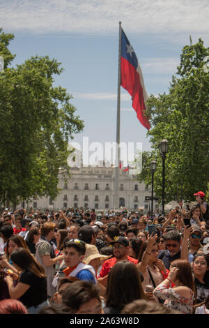 Friedliche Demonstration am Paseo Bulnes, Santiago de Chile, 2019. Stockfoto