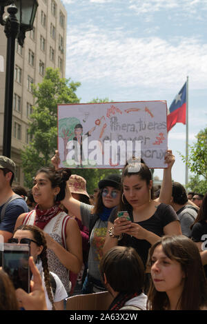 Friedliche Demonstration am Paseo Bulnes, Santiago de Chile, 2019. Stockfoto