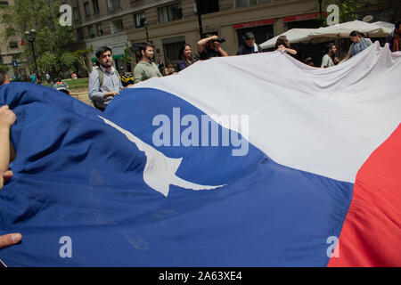 Friedliche Demonstration am Paseo Bulnes, Santiago de Chile, 2019. Stockfoto