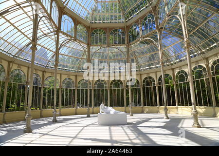 Das Crystal Palace (Palacio de Cristal) in Buen Retiro Park, eine Struktur aus Glas und Metall durch Ricardo Velázquez Bosco im Jahre 1887 in Madrid, Spanien. Stockfoto