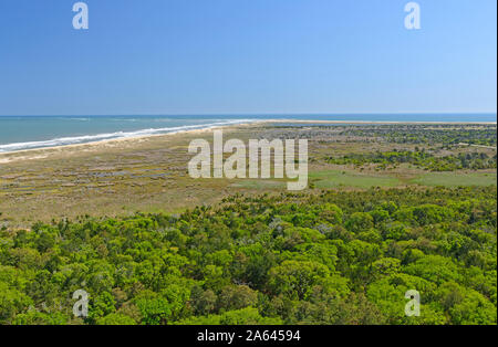 Der Punkt auf der südlichen Spitze von Cape Hatteras, North Carolina Blick von Cape Hatteras Leuchtturm Stockfoto