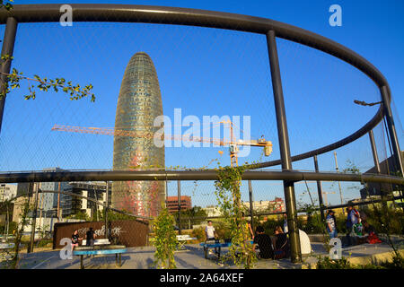Les Glories Platz, Torre Agbar. Barcelona, Katalonien, Spanien. Stockfoto