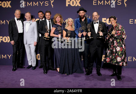 71 Emmy Awards (2019) Presse gehalten, die in den Microsoft Theater in Los Angeles, Kalifornien. Mit: Stellan Skarsgard, Jared Harris, Craig Mazin, Emmy Preisträger für herausragende Schreiben für eine limitierte Serie, Film oder dramatischen Speziell für "Tschernobyl "Tschernobyl Crew, Emmy Preisträger für herausragende limitierte Serien für "Tschernobyl", Johan Renck, Emmy Preisträger für herausragende Regie für eine begrenzte Reihe, 'Wo: Los Angeles, Kalifornien, Vereinigte Staaten, wenn: 22 Sep 2019 Credit: Adriana Barraza/WENN.com M. Stockfoto