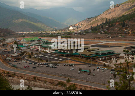 Der internationale Flughafen Paro Bhutan Stockfoto