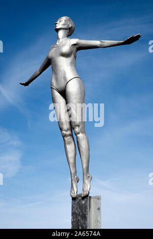 Die wunderschöne Belle Statue am Pier von Scarborough Harbour North Yorkshire England Vereinigtes Königreich Großbritannien Stockfoto