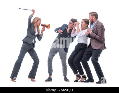 Gereizte Geschäftsfrau schreit laut auf ihre Untergebenen. Stockfoto