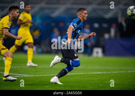 Sebastiano Esposito (Inter) während der Uefa Champions League die Gruppenphase dritten Match zwischen Inter 2-0 Borussia Dortmund im Giuseppe Meazza Stadion am 23. Oktober 2019 in Mailand, Italien. Credit: Maurizio Borsari/LBA/Alamy leben Nachrichten Stockfoto