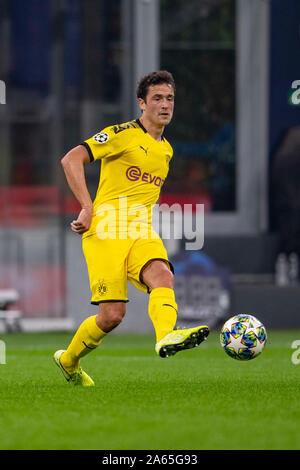 Thomas Delaney (Borussia Dortmund) während der Uefa Champions League die Gruppenphase dritten Match zwischen Inter 2-0 Borussia Dortmund im Giuseppe Meazza Stadion am 23. Oktober 2019 in Mailand, Italien. Credit: Maurizio Borsari/LBA/Alamy leben Nachrichten Stockfoto