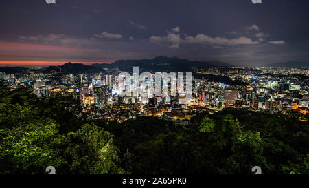 Stadt Seoul Weitwinkel Landschaftsfotos von Namsan Park in Seoul, Südkorea Stockfoto