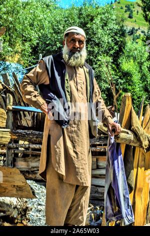 Kaschmir alter Mann, sheikhpura Chorwan Dorf, Kaschmir, Indien, Asien Stockfoto