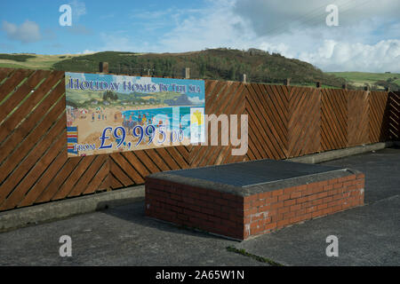 Caravan Park im Dorf Clarach an der Küste entlang auf die Cardigan Bay in der Nähe von Aberystwyth, Ceredigion, Wales Stockfoto