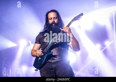 Solvesborg, Schweden. 7., Juni 2019. Die amerikanische progressive metal band Dream Theater führt ein Live Konzert während der schwedischen Musik Festival Sweden Rock Festival 2019. Hier Gitarrist John Petrucci ist live auf der Bühne gesehen. (Foto: Gonzales Foto - Terje Dokken). Stockfoto