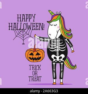 Happy Halloween, niedlichen Einhorn im Skelett Kostüm - halloween Zitat auf lila Hintergrund. Gut für T-Shirt, Tasse, scrap Booking, Geschenk, Druckmaschine Stock Vektor