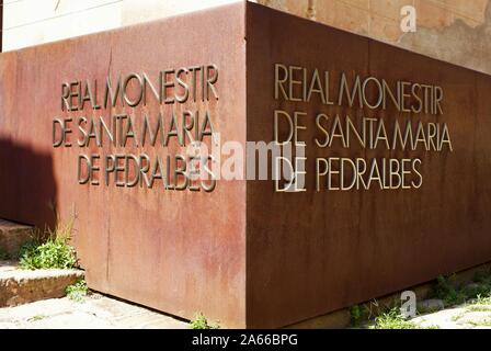 Zeichen der Reial Monestir De Santa Maria de Pedralbes Stockfoto