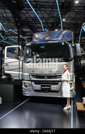 Tokio. 23 Okt, 2019. Foto am Okt. 23, 2019 zeigt ein Fahrzeug während der 46. Tokyo Motor Show in Tokio, Japan, angezeigt. Die 46. Tokyo Motor Show mit dem Thema "offene Zukunft" am Donnerstag trat zu präsentieren die neuesten Modelle der globalen Automobilhersteller, die Konzentration auf zukunftsorientierte und innovative Fahrzeuge, wie zum Beispiel selbst - die Autos fahren. Quelle: Ma Caoran/Xinhua/Alamy leben Nachrichten Stockfoto